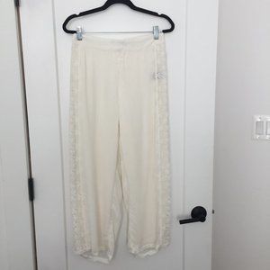 NWT South Moon Under Cream Lace Trim Pants